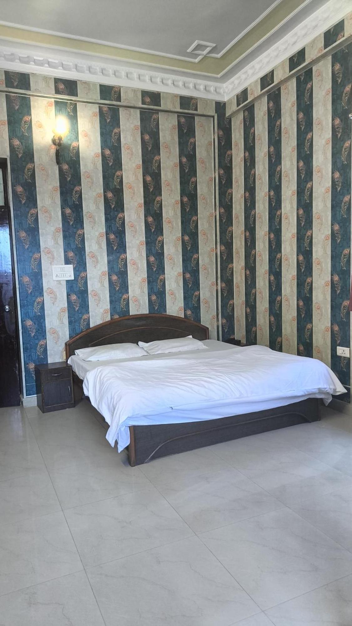 Guest house M D Palace Lucknow